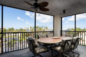 Ocean Harbor: Balcony, Wet Bar, Beach Views